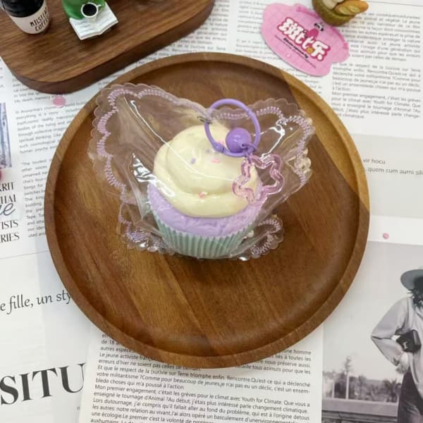 Bow Cupcake